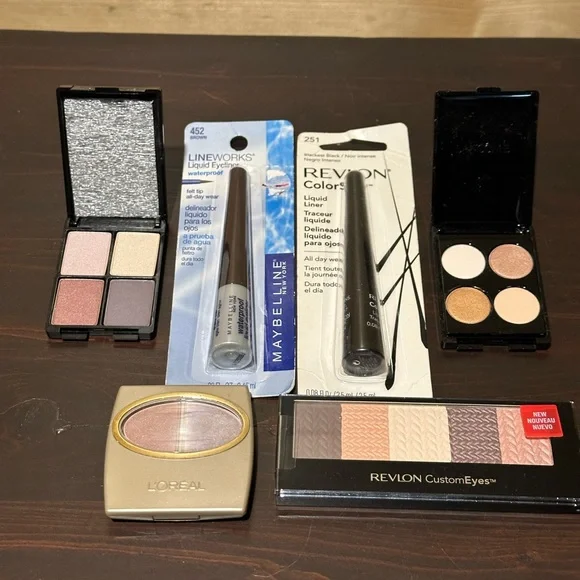 new eye makeup bundle;4 eye shadows; 2 eyeliners; & 1 eyeshadow & blush palette - Picture 1 of 10